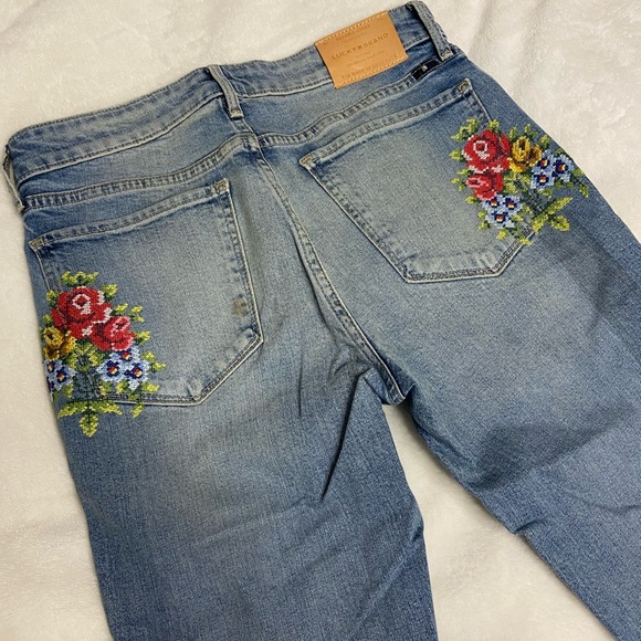 ‘Ava’ lucky brand skinny jeans with flowers embroidery - Picture 4 of 4